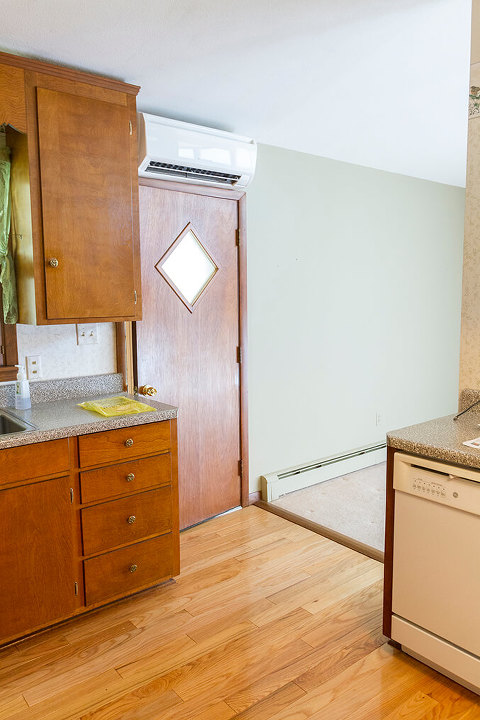 DIY White Subway Tile Backsplash | dreamgreendiy.com + @builddirect