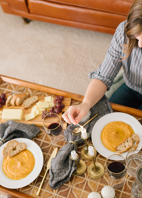 Pros and cons to having a kid table for thanksgiving