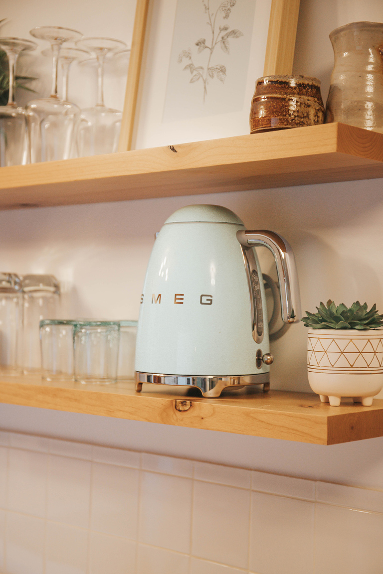 Installing New Open Kitchen Shelves - Dream Green DIY