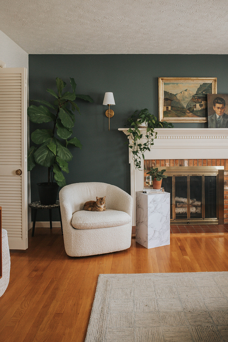 DIY Faux Marble Plinth Side Table - Dream Green DIY