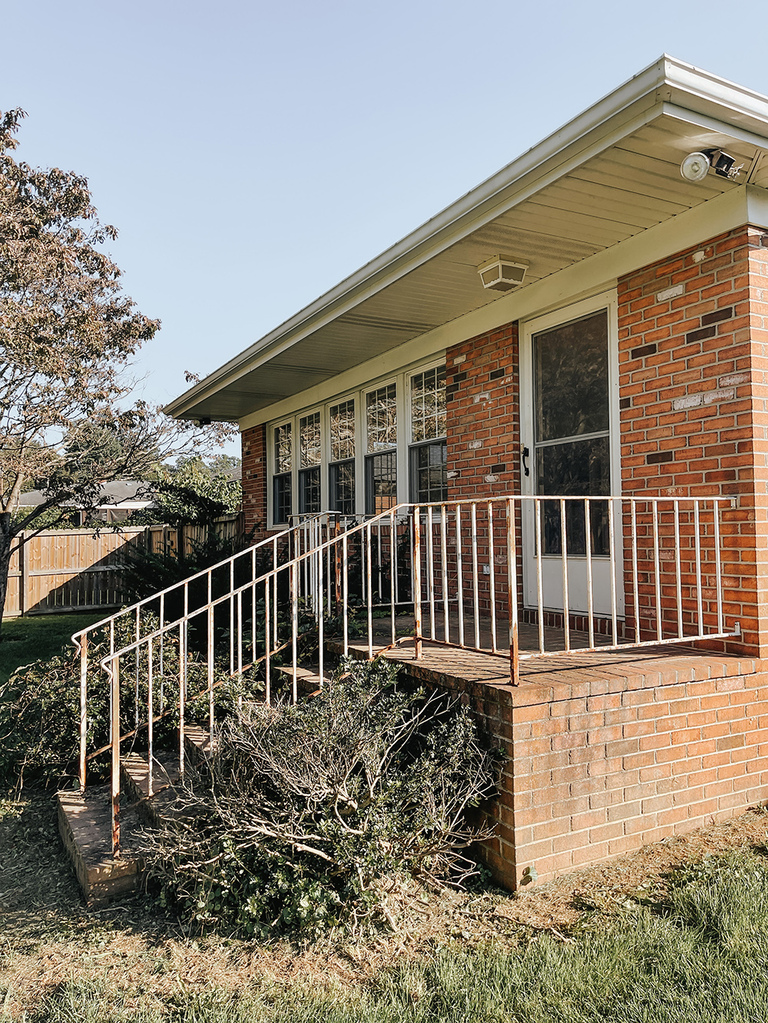 How To Restore An Old Metal Railing