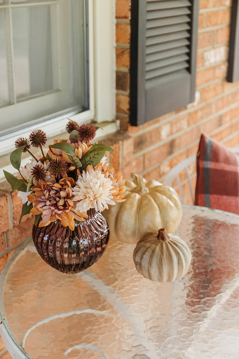 How To Style A Modern Fall Front Porch