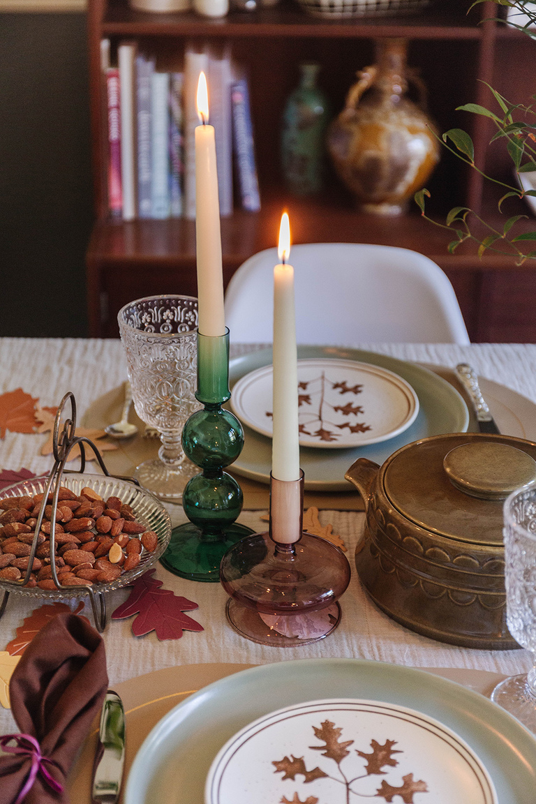 Modern Thanksgiving Tablescape Ideas