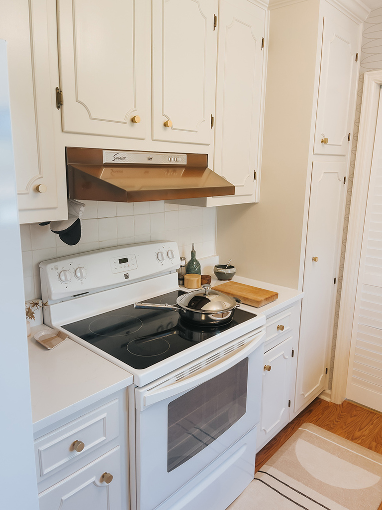 How To Maximize Counters In A Small Kitchen